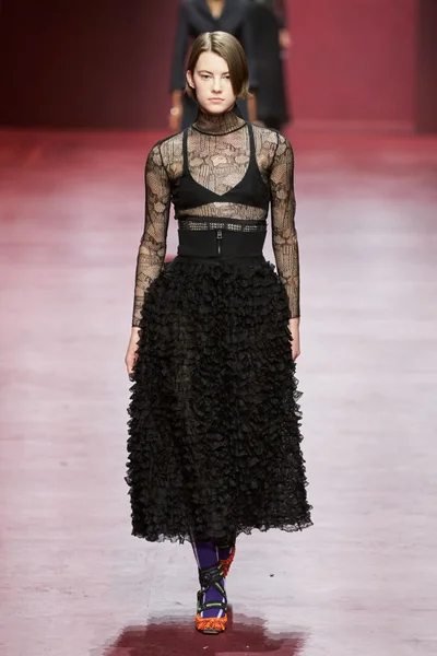 Look 7